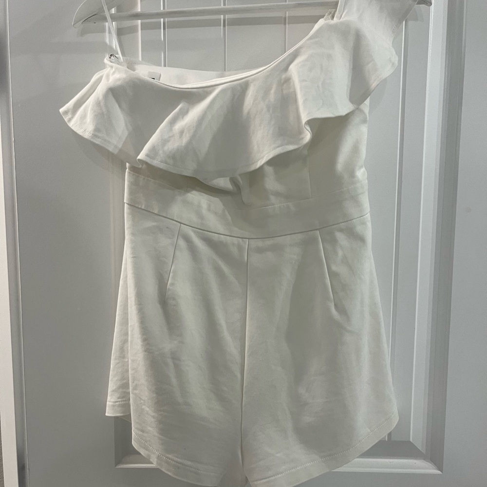 Superdown Kolena Asymmetrical Romper - image 4